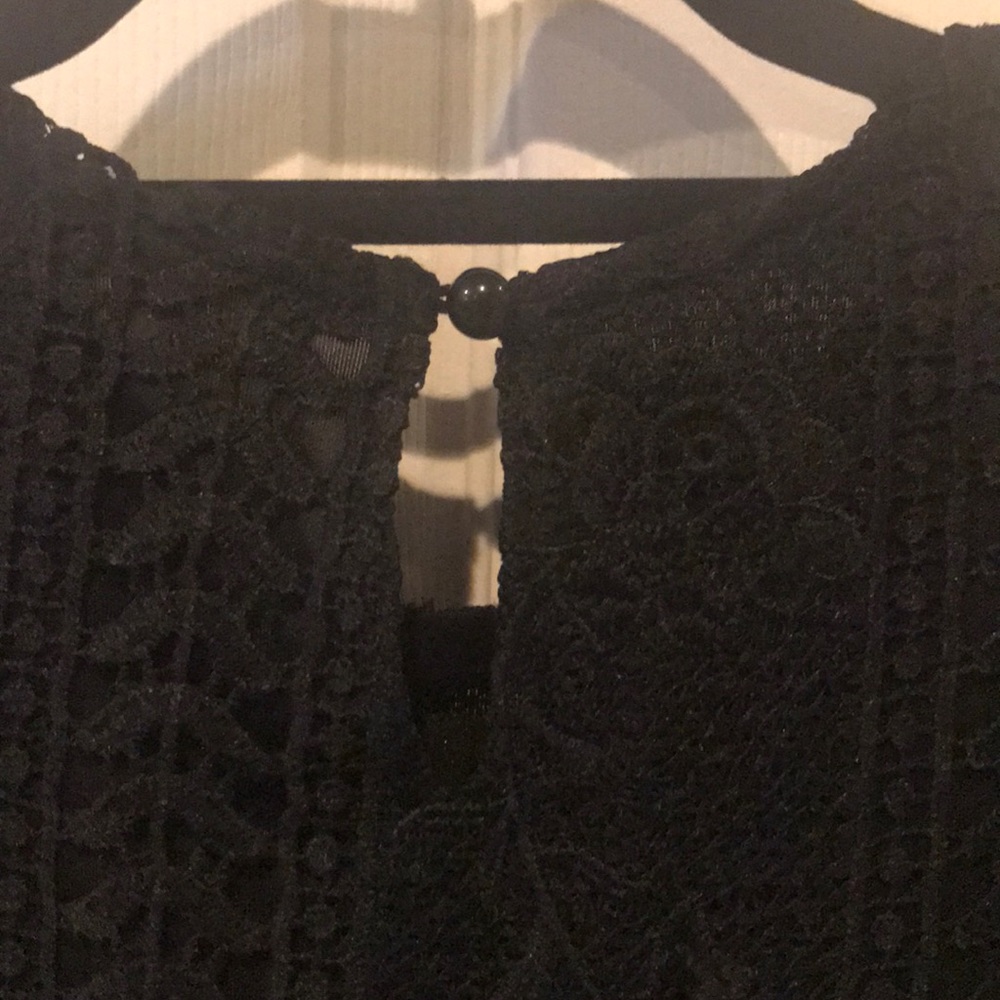 HOST PICK!!!🎉🎉🎉Black lace mid-length dress - Picture 6 of 6